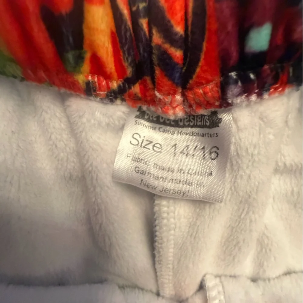 Graffiti Basketball Long‎ Fuzzy Shorts Boys Youth Size 14/16